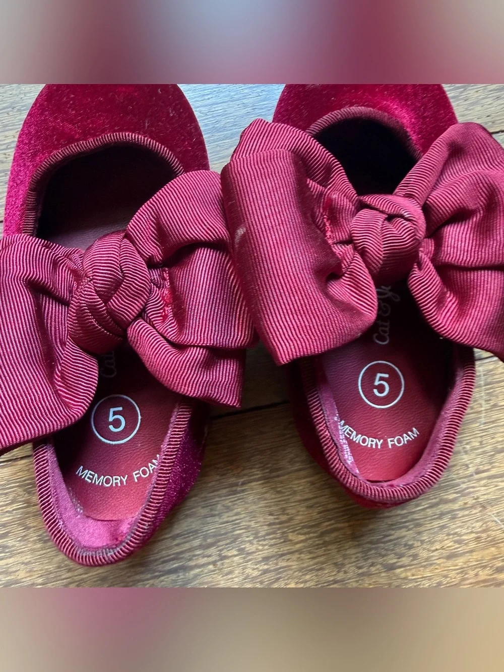 Cat & Jack Burgundy Bow Velvet Kids Shoes Size 5